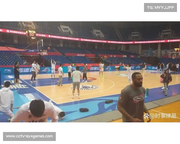 CBA赛场温情时刻：球员转会重返旧主，球迷热情致敬